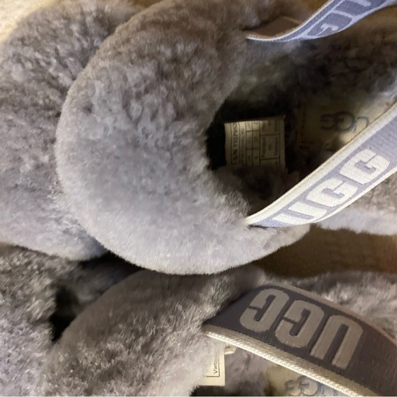 UGG classic slippers oh yeah! Grey size 5.5 - Picture 11 of 16